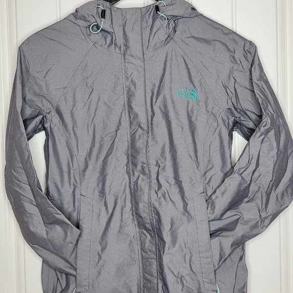 The Northface Windbreaker - Picture 3 of 5